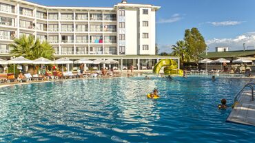 Le Monde Beach Resort Spa